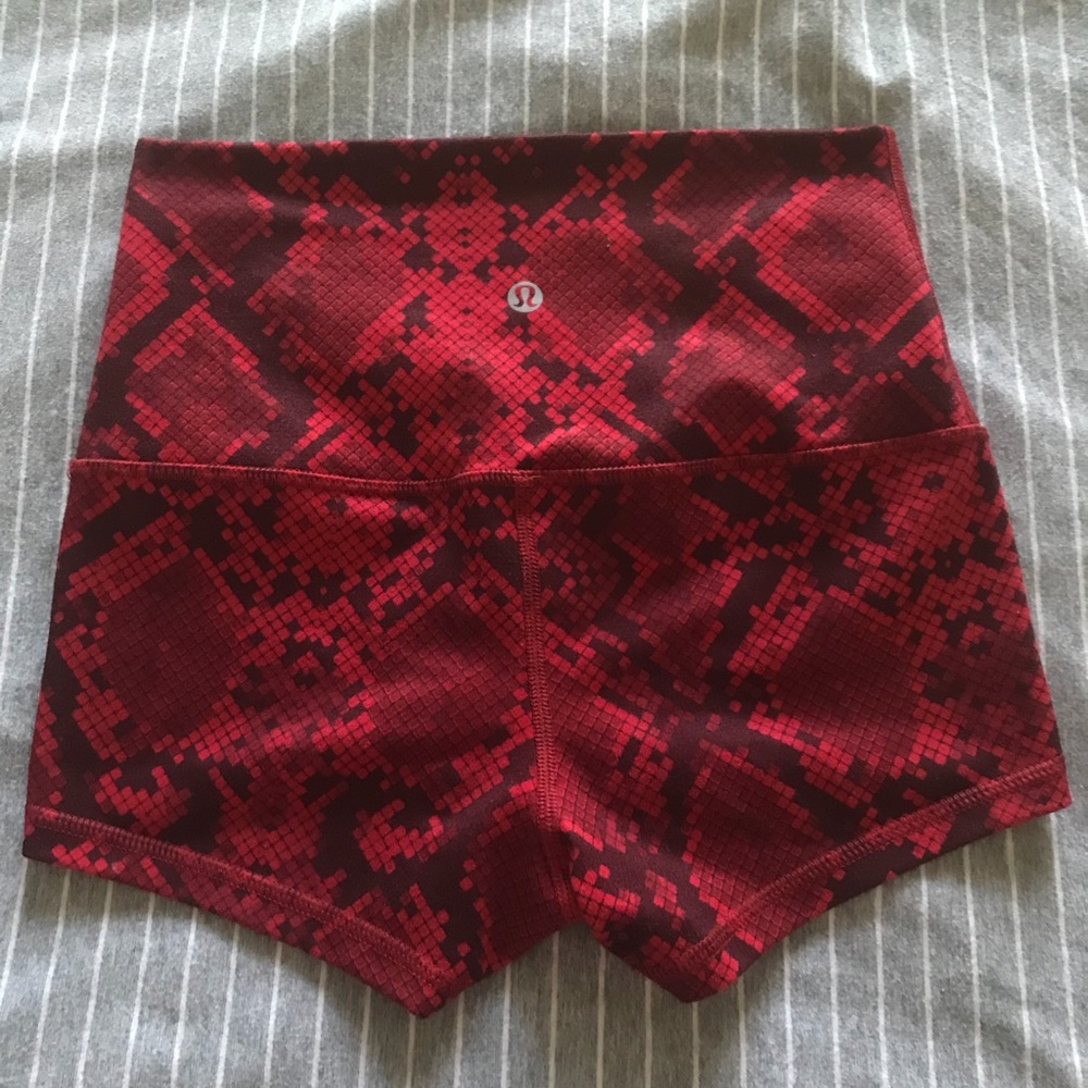 ⚠️FLASH SALE⚠️Lululemon shorts